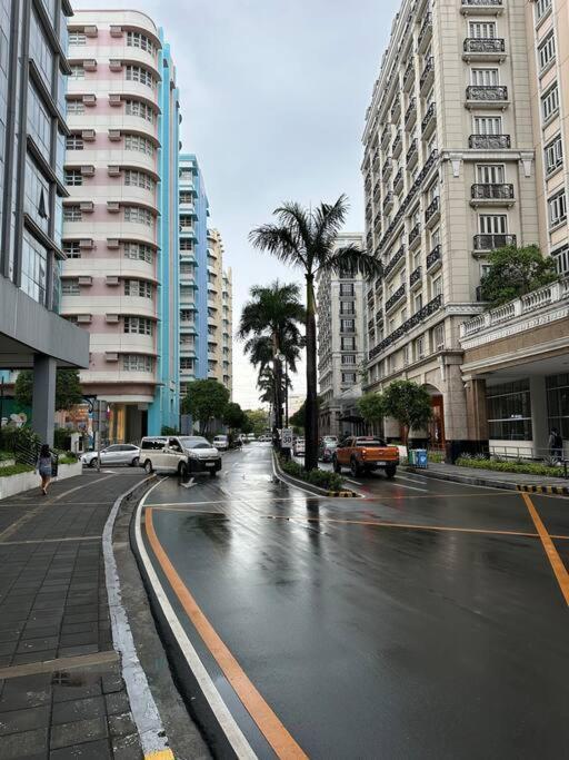 Airport Naia Terminal 3 Insane Interior Apartment Manila Exterior photo