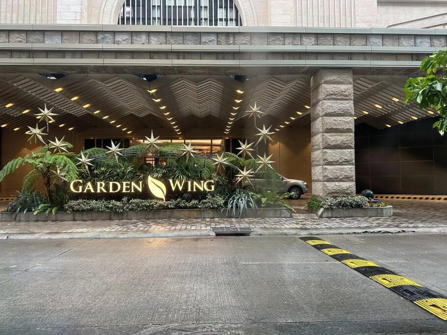 Airport Naia Terminal 3 Insane Interior Apartment Manila Exterior photo