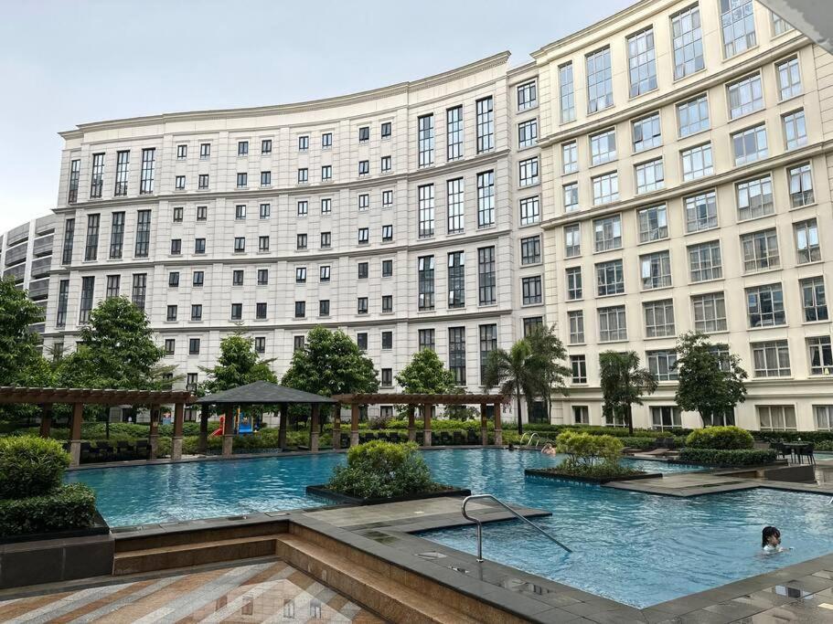 Airport Naia Terminal 3 Insane Interior Apartment Manila Exterior photo