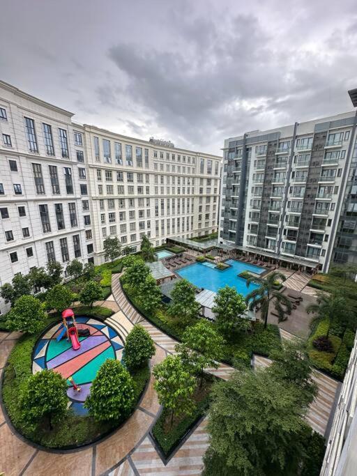 Airport Naia Terminal 3 Insane Interior Apartment Manila Exterior photo